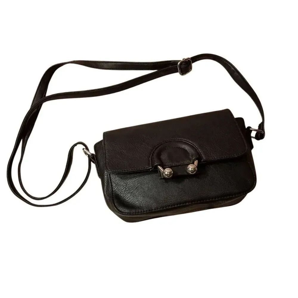 Black purse 8x5"